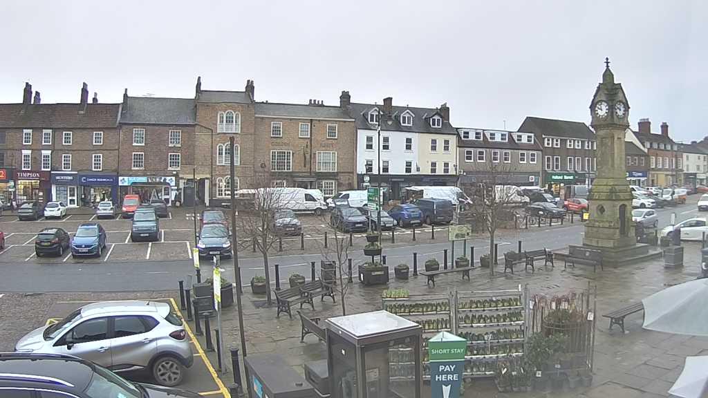 Thirsk webcam overlooking the Market Place