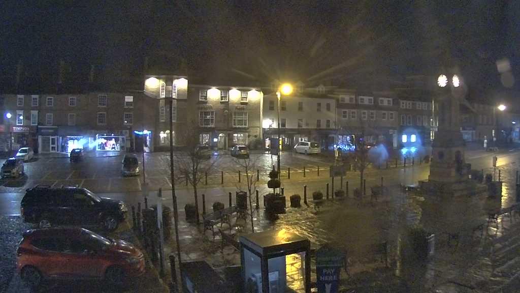 Thirsk webcam overlooking the Market Place